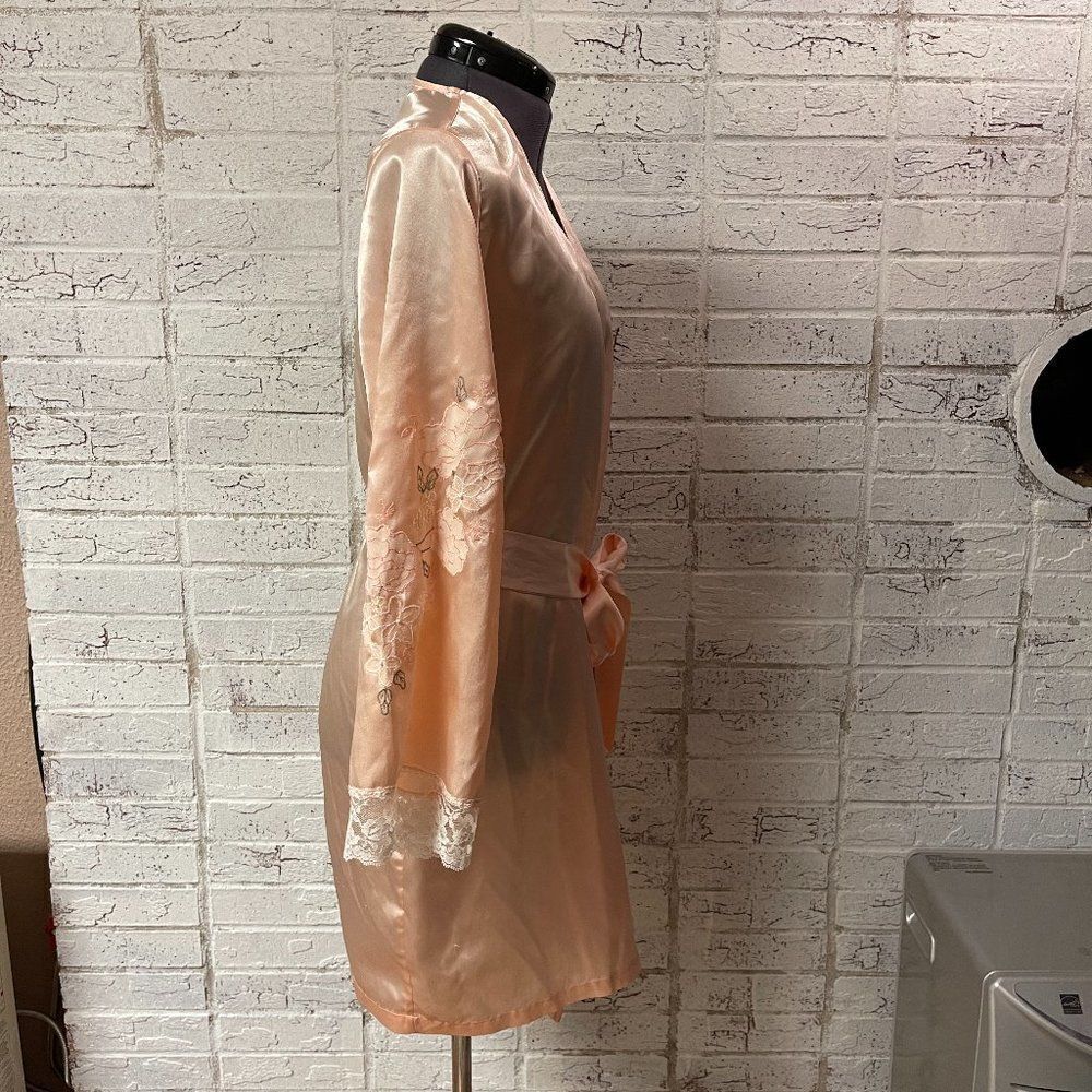 Madison Studio Peach Robe Medium - Picture 4 of 12